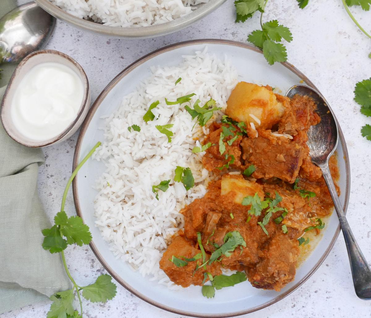 Slow Cooker Pulled Pork Vindaloo: Easy & Authentic
